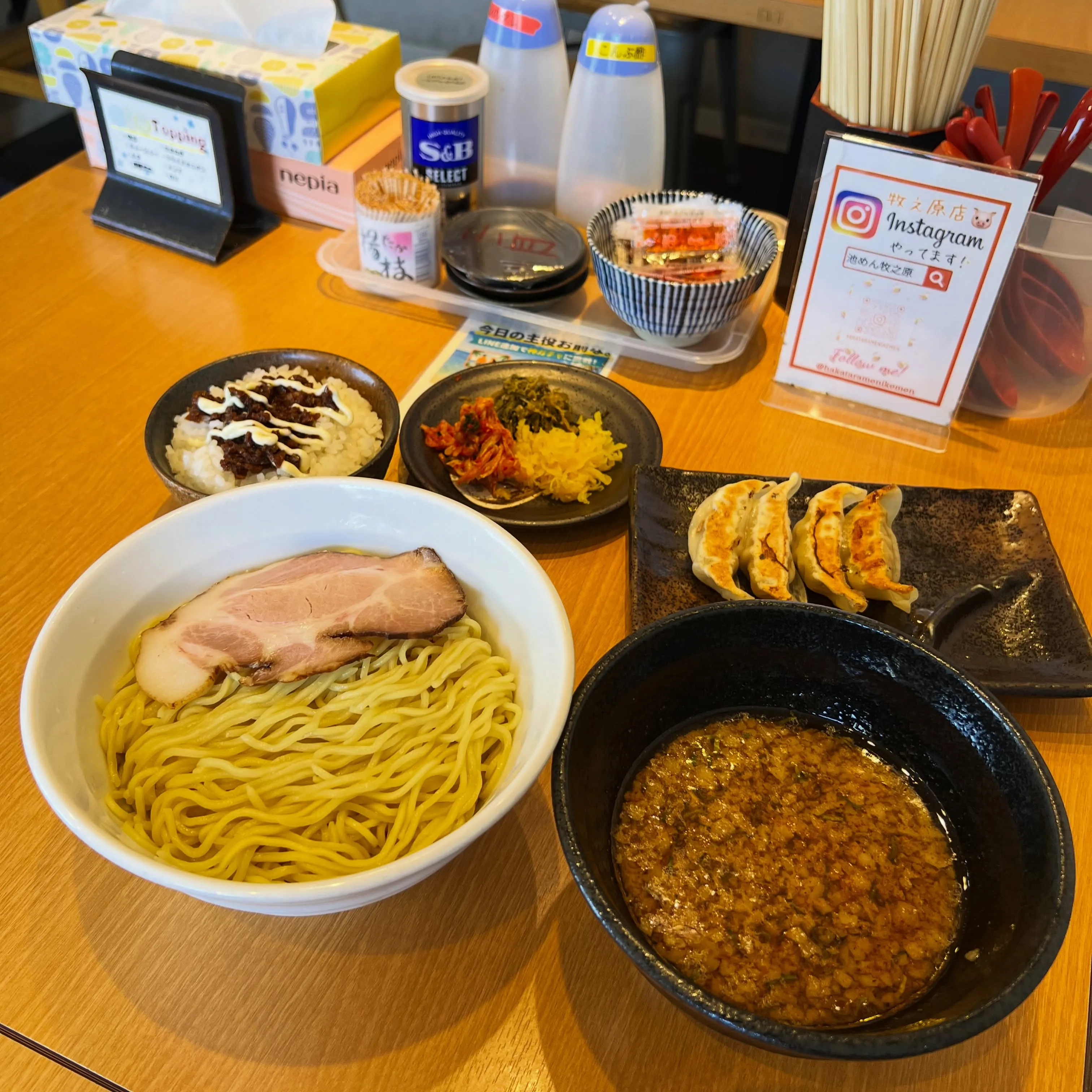 【つけ中華】夏季限定 ¥950 並〜特盛まで無料